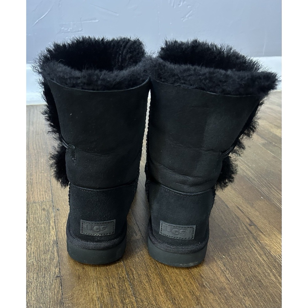 black UGG Bailey Button II boots sheepskin lining Size 7 Comfort Warm Classic - Picture 5 of 10